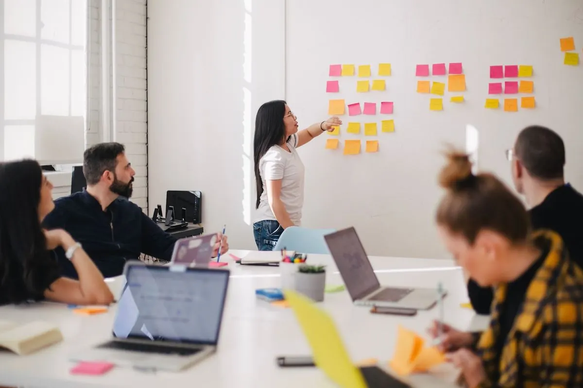 B2B Lead Nurturing: How to Convert Interest Into Revenue